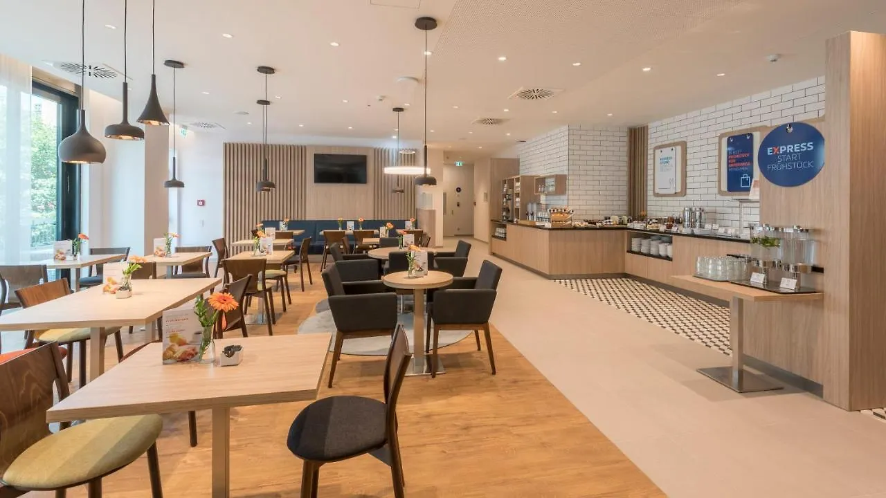 Holiday Inn Express - Mannheim - City Hauptbahnhof, An Ihg Hotel